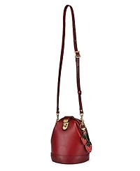 Old Trend Strawberry Mini Handcrafted Botanical Fruit Key Chain