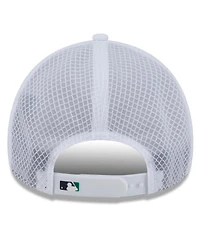 New Era Men's White Seattle Mariners 2026 Batting Practice Apex 9FORTY Adjustable Trucker Hat