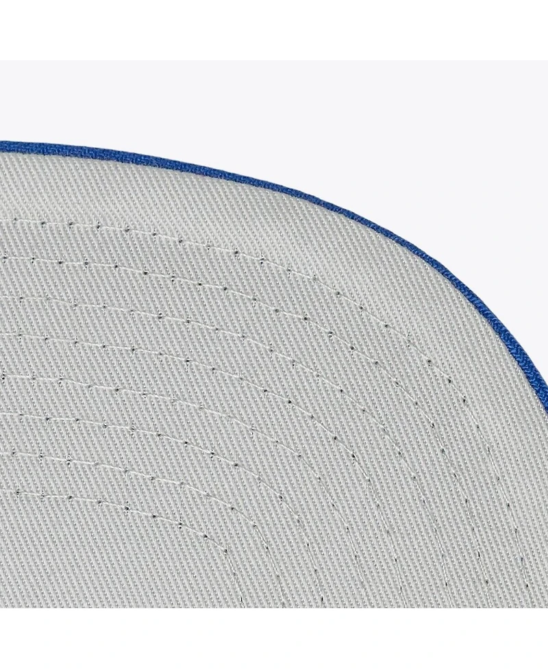 Mitchell & Ness Men's Black Toronto Maple Leaf's Legendary Home Snapback Hat