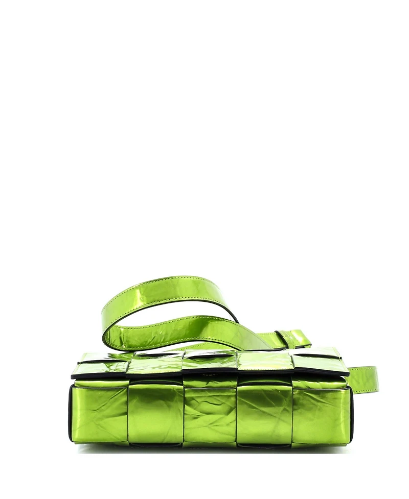 Pre-Owned Bottega Veneta Cassette Crossbody Bag Maxi Intrecciato Crinkled Metallic Leather