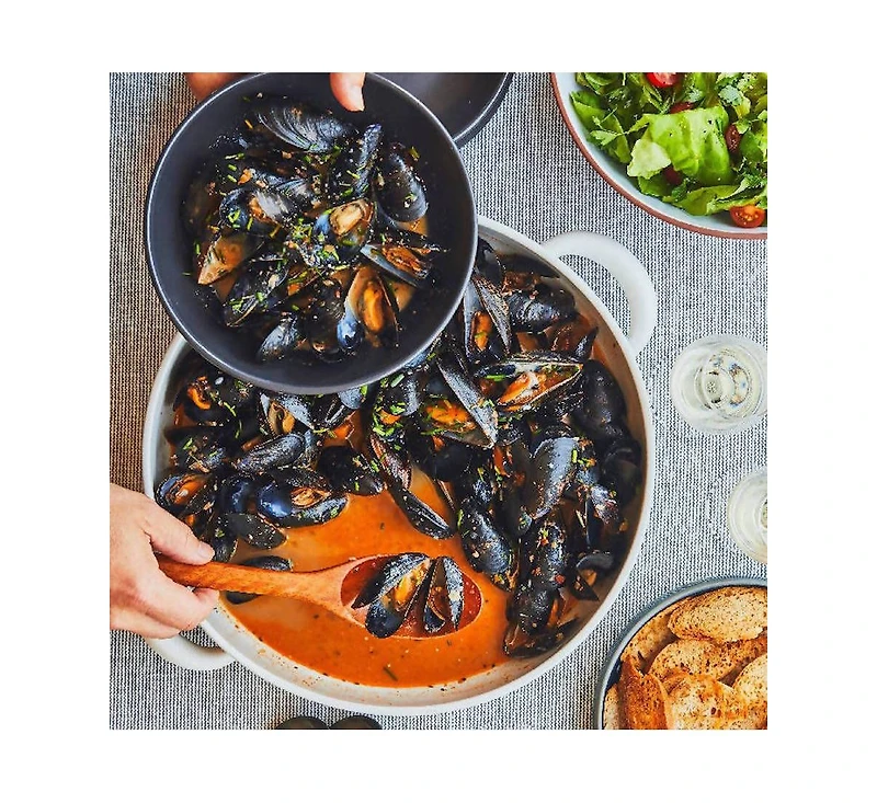 Gharyan Stoneware, Stoneware Serving Plate With Handles 13.4"