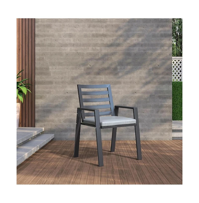 LeisureMod Chelsea Outdoor Dining Armchair - Modern Patio Chair with Aluminum Frame, Weather Resistant Uv-Protected Cushions Olefin Fabric.