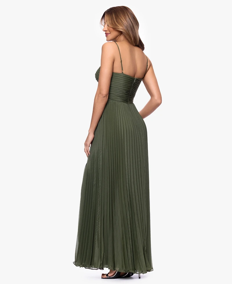 Xscape Women's Sleeveless Sweetheart Neck Gown