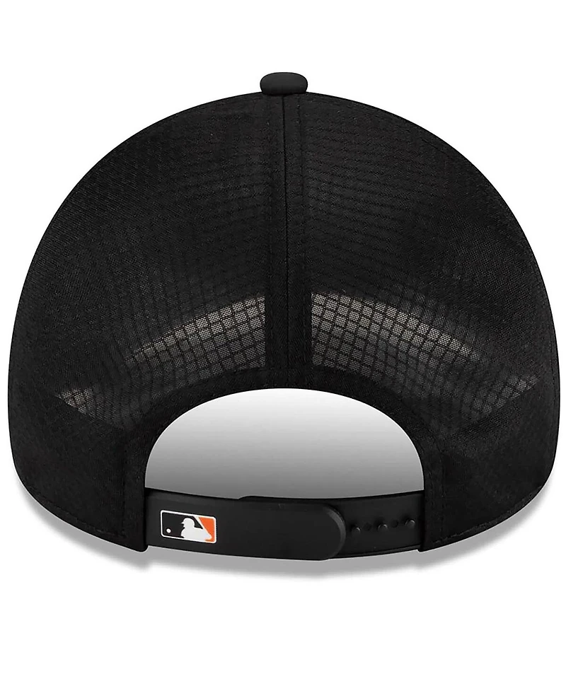 New Era Men's San Francisco Giants 2026 Batting Practice Apex 9FORTY Adjustable Trucker Hat