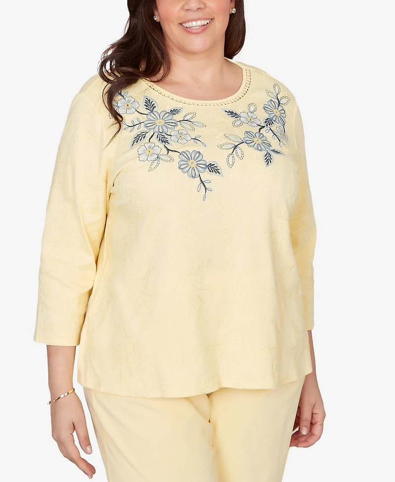Alfred Dunner Plus Out of the Blue Floral Embroidered Sunshine Top