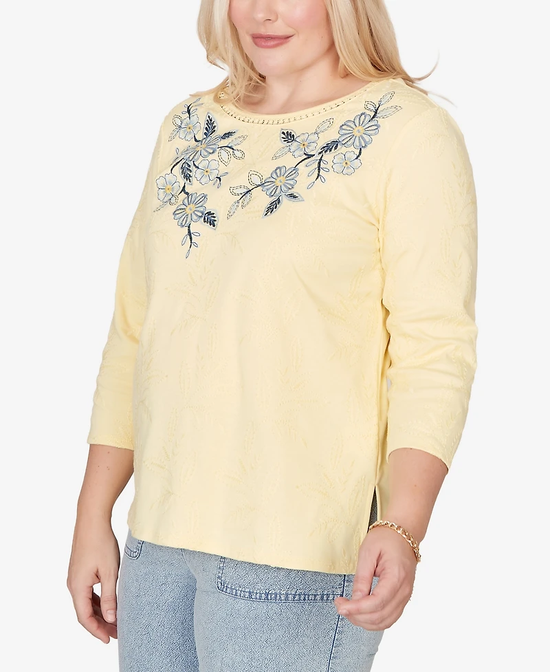 Alfred Dunner Women's Out of the Blue Floral Embroidered Sunshine Top