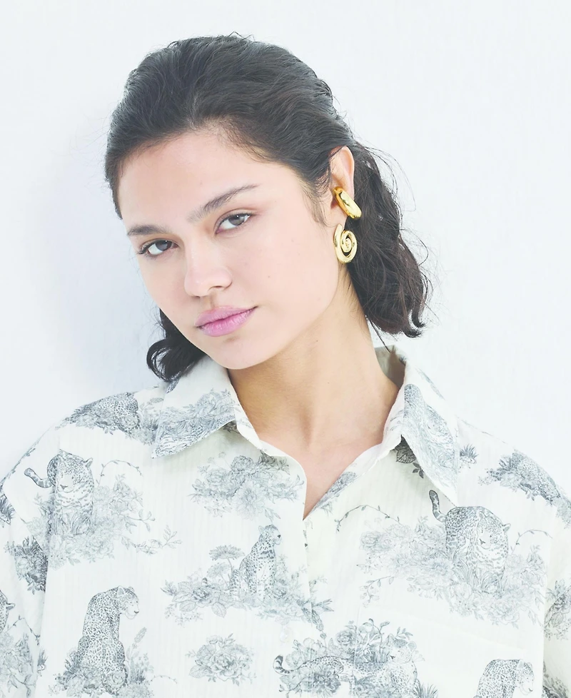 Reistor Women's Oversized High-Low Shirt Animal print