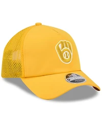 New Era Men's Gold Milwaukee Brewers 2026 Batting Practice Apex 9FORTY Adjustable Trucker Hat