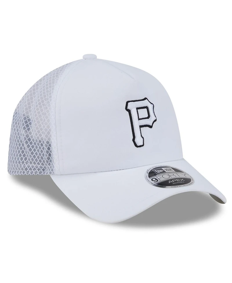New Era Men's White Pittsburgh Pirates 2026 Batting Practice Apex 9FORTY Adjustable Trucker Hat