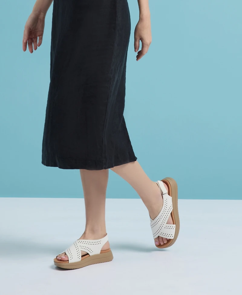 Cliffs by White Mountain Women's Haniya Flatform Sandals