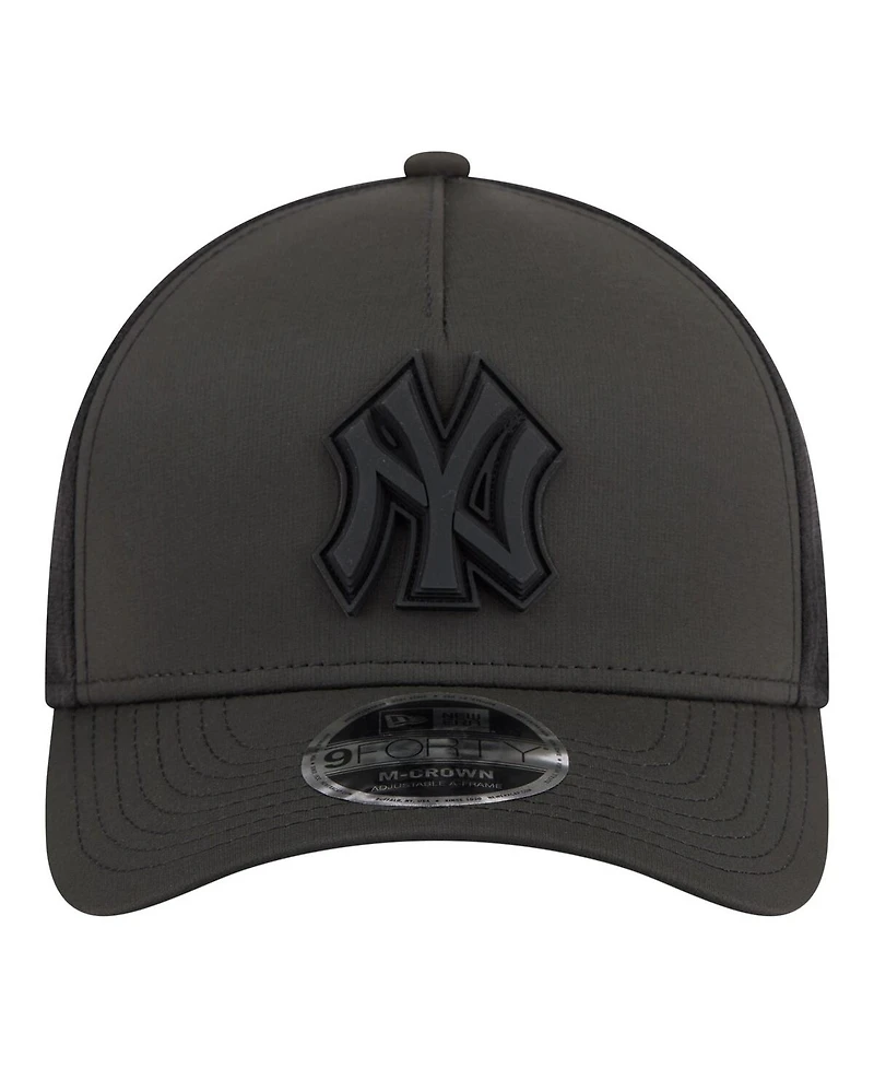 New Era Men's Black New York Yankees Badged M-Crown A-Frame 9FORTY Trucker Adjustable Hat