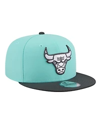 New Era Men's Turquoise/Charcoal Chicago Bulls Color Pack Two-Tone 9FIFTY Snapback Hat