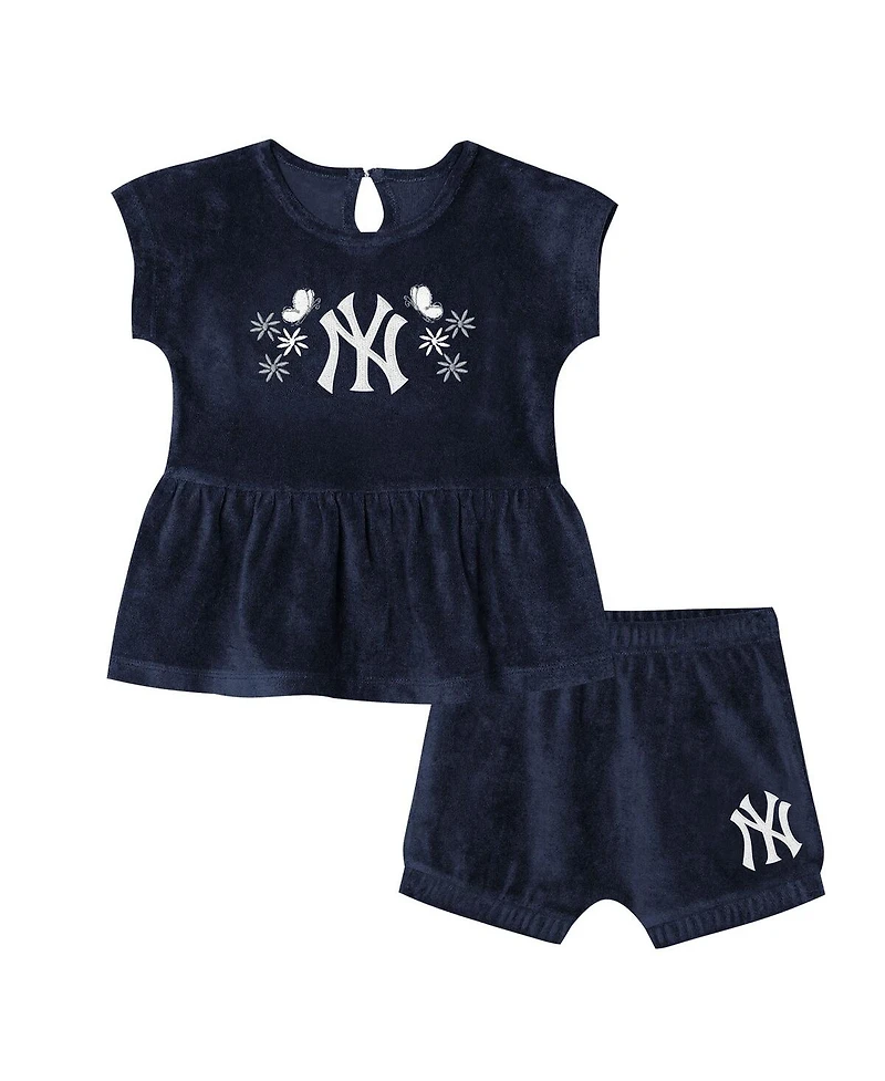 Outerstuff Girls Toddler 2-Piece Navy New York Yankees Hop Base Fashion T-Shirt and Shorts Set