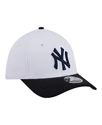 New Era Toddler White New York Yankees Baseball 39THIRTY M-Crown Adjustable Hat
