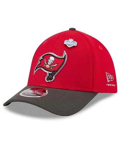 New Era Men's Red/Pewter Tampa Bay Buccaneers 2026 Nfl Draft 39THIRTY M-Crown Flex Hat
