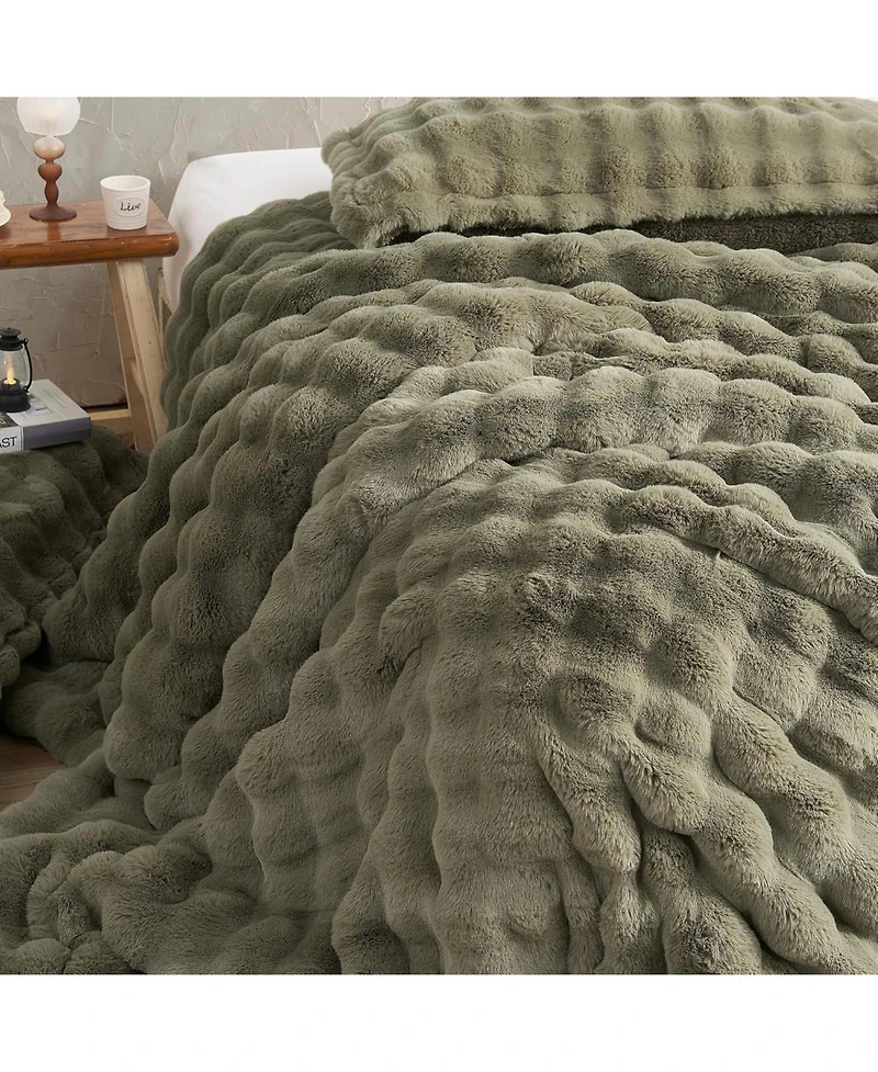 Snowball Chunky Bunny - Coma Inducer Oversized Comforter Set - Olive Earth,King
