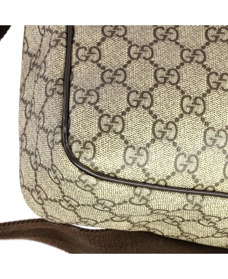 Pre-Owned Gucci Medium Front Zip Messenger Gg Coated Canvas