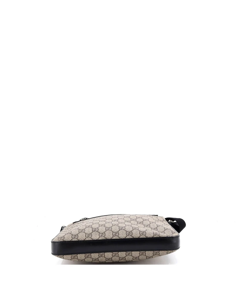 Pre-Owned Gucci Medium Front Zip Messenger Gg Coated Canvas