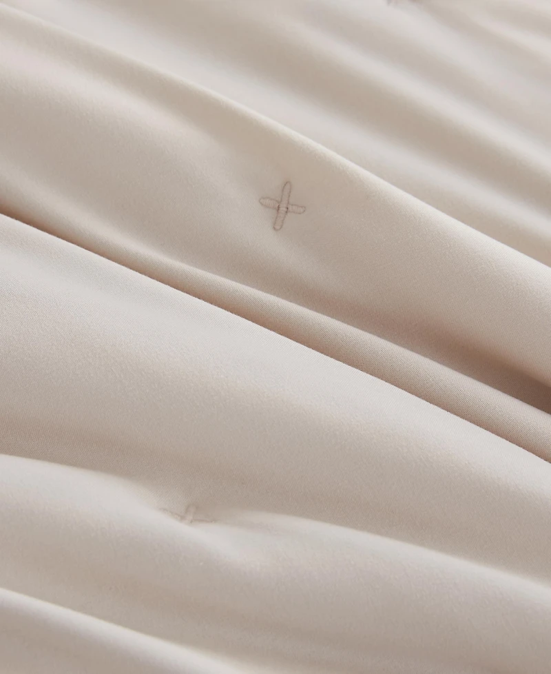 Linery & Co Dot Stitch Ruffled Quilt Set With Shams