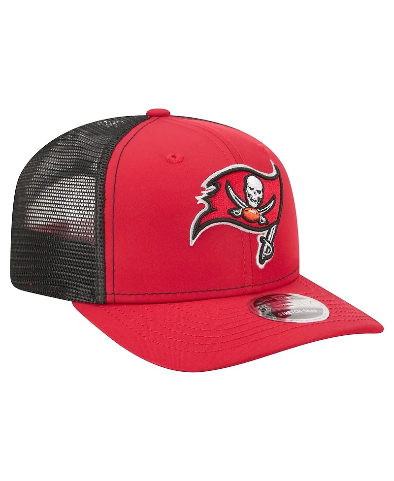 New Era Men's Red Tampa Bay Buccaneers 9SEVENTY Trucker Adjustable Hat