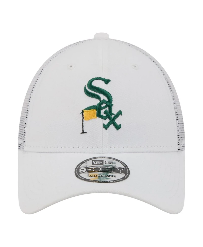 New Era Men's White Chicago White Sox Flag 9FORTY Trucker Adjustable Hat