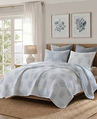 Harbor House Mia Coral Jacquard Reversible Lightweight 3-Piece Quilt Set, Full/Queen