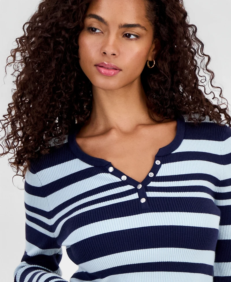 Hooked Up by Iot Juniors' Striped Snap Henley Stripe Sweater
