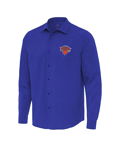 Antigua Men's New York Knicks Exposure Woven Long Sleeve Button-Up Shirt