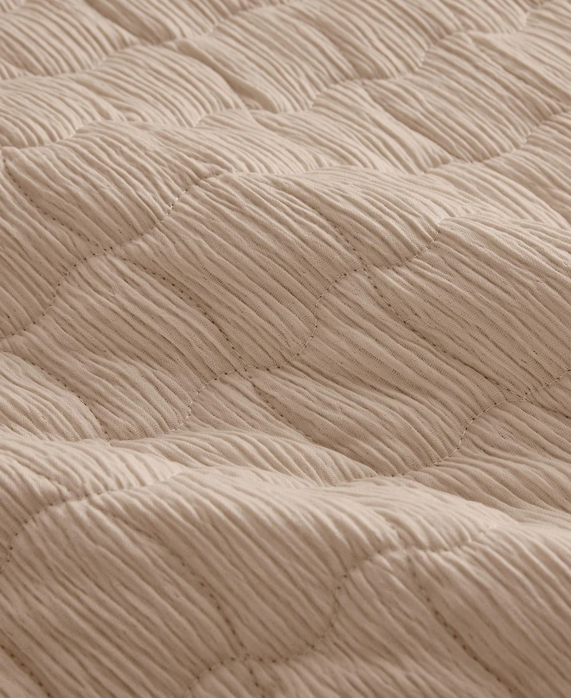 Linery & Co. Gauze-Like Wave Stitched Quilt Set With Shams