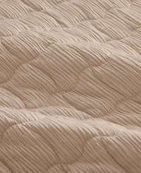 Linery & Co. Gauze-Like Wave Stitched Quilt Set With Shams