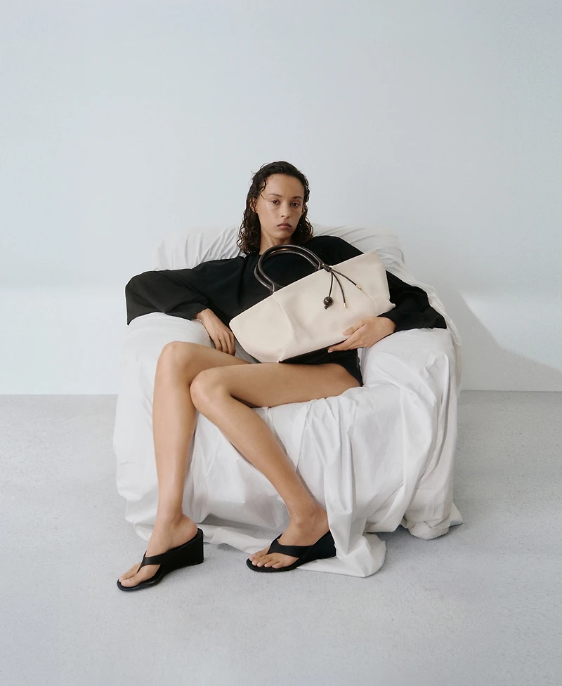 Mango Women's Canvas Tote Bag