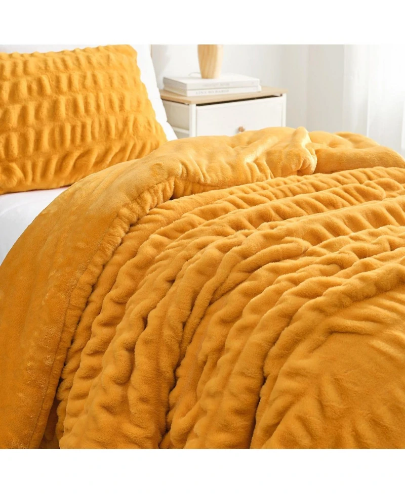 Coma Inducer Wrinkle Rolls Chunky Bunny -Oversized Comforter Set