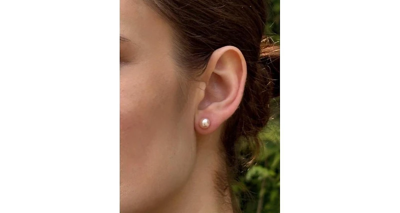 Suzy Levian New York 14K Gold Freshwater Pearl Stud Earrings