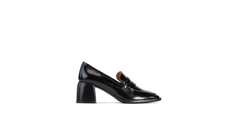 Eos Footwear Women's Chance Loafer