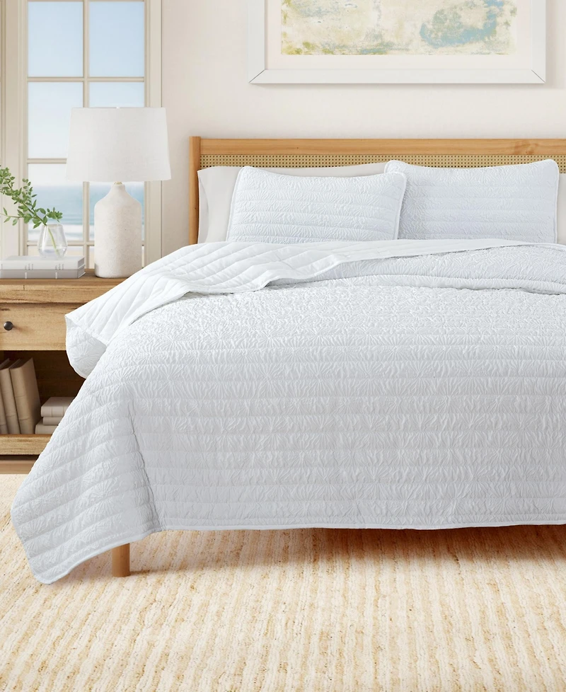 Linery & Co Floral Textured Quilt Set With Shams