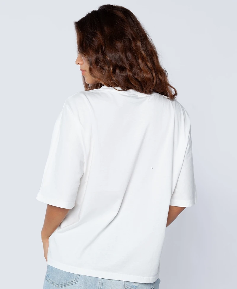 Hype And Vice Women's White New York Knicks Oversized Football T-Shirt