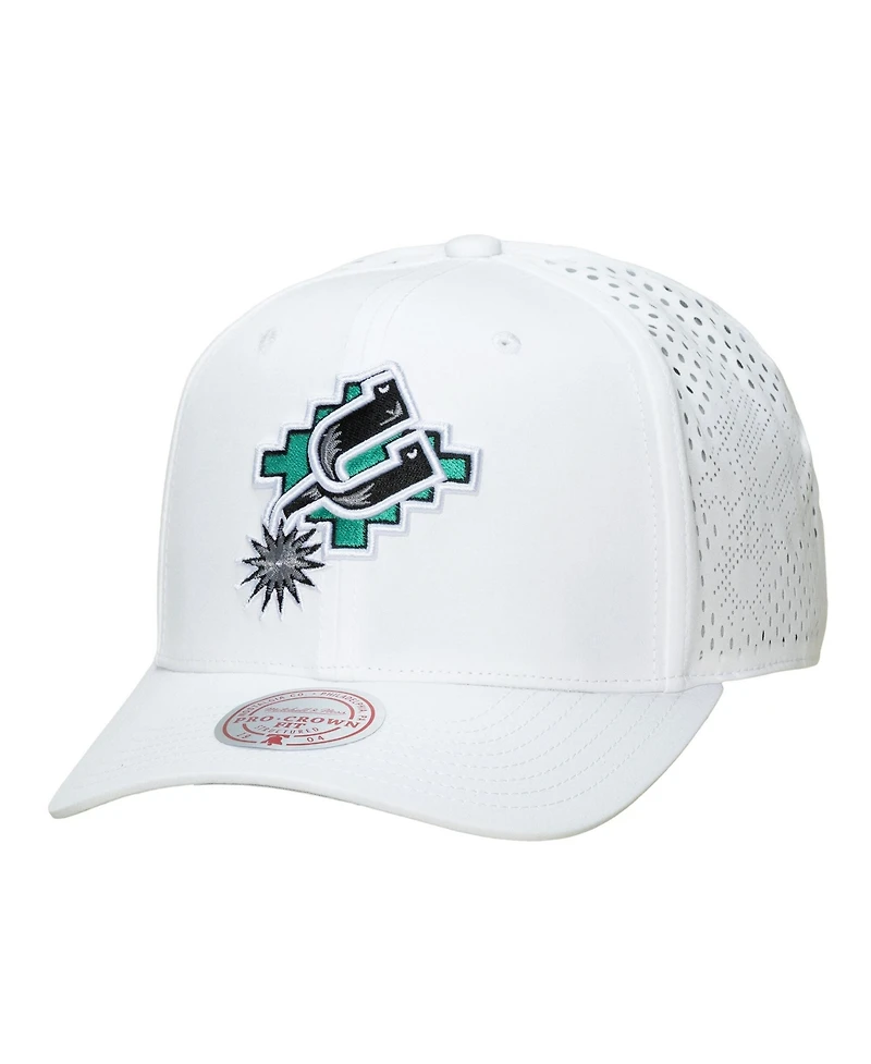 Mitchell & Ness Men's Mitchell Ness White San Antonio Spurs Perfect Lightweight Pro Crown Snapback Hat