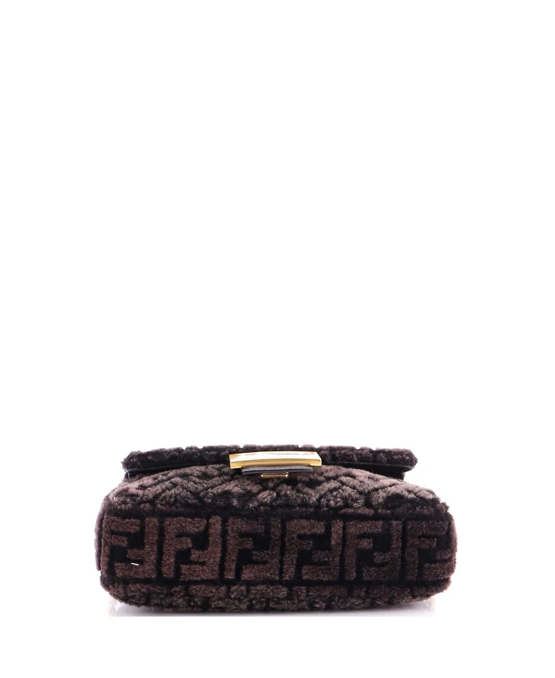 Pre-Owned Fendi Medium Midi Baguette Chain Bag Zucca Shearling