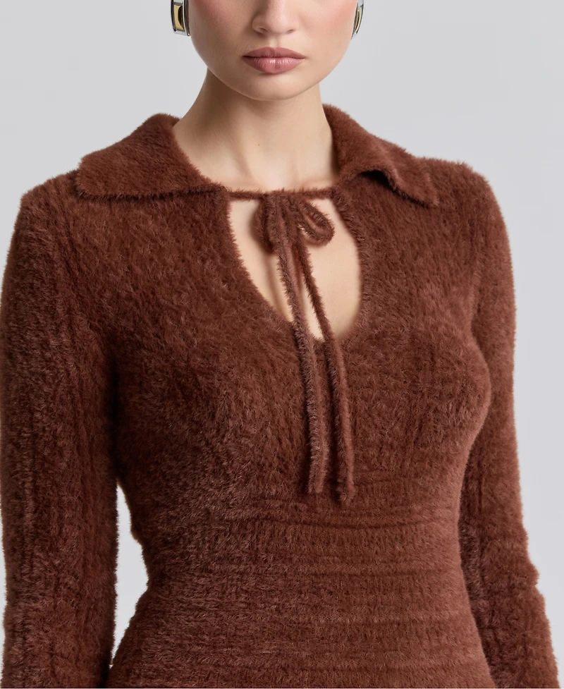Avec Les Filles Women's Spread Collar Keyhole Sweater