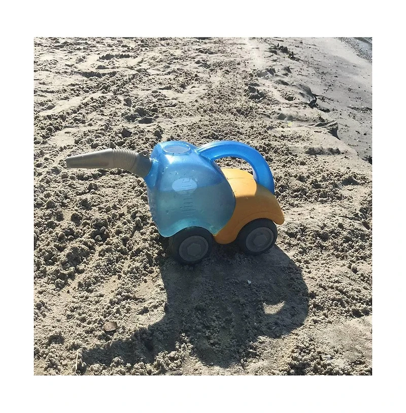 Haba Sand Play Tanker Truck and Funnel for Transporting Water at the Beach