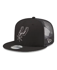 New Era Men's Black San Antonio Spurs Core Logo Meshback 9FIFTY Snapback Hat