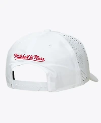 Mitchell & Ness Men's White Chicago Bulls Perfect Lightweight Pro Crown Snapback Hat