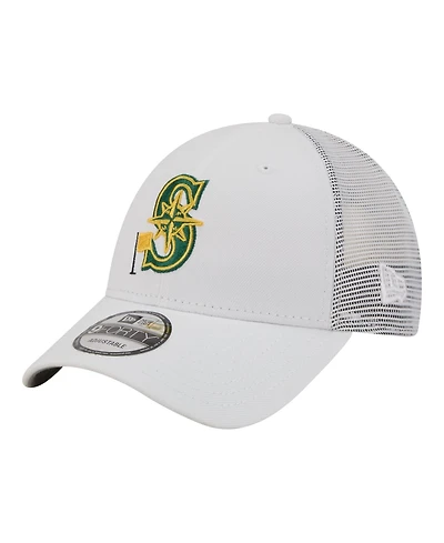 New Era Men's White Seattle Mariners Flag 9FORTY Trucker Adjustable Hat
