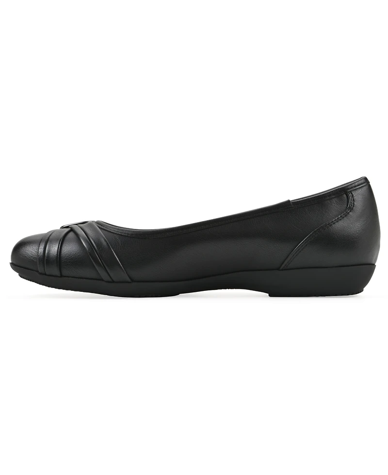 Cliffs by White Mountain Women's Calming Ballet Flats