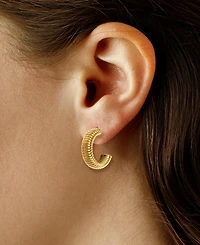 Macy's Sculptured Multi Ribbed Hoop Earrings in 14k Yellow Gold