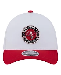 New Era Men's White/Red Tampa Bay Buccaneers Patch 39THIRTY A-Frame M-Crown Perforated Flex Hat