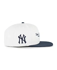 47 Brand Men's White/Navy New York Yankees Script Stack Relaxed Captain Snapback Hat