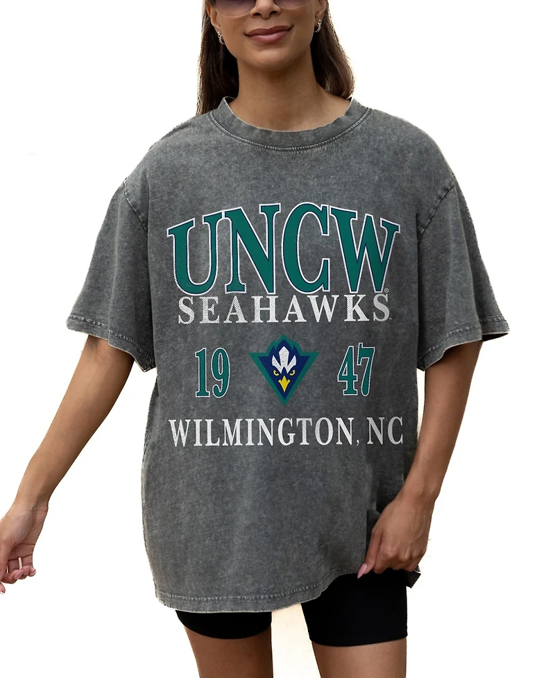 Gameday Couture Women's Gray Unc Wilmington Seahawks Oversized Snow Wash T-Shirt