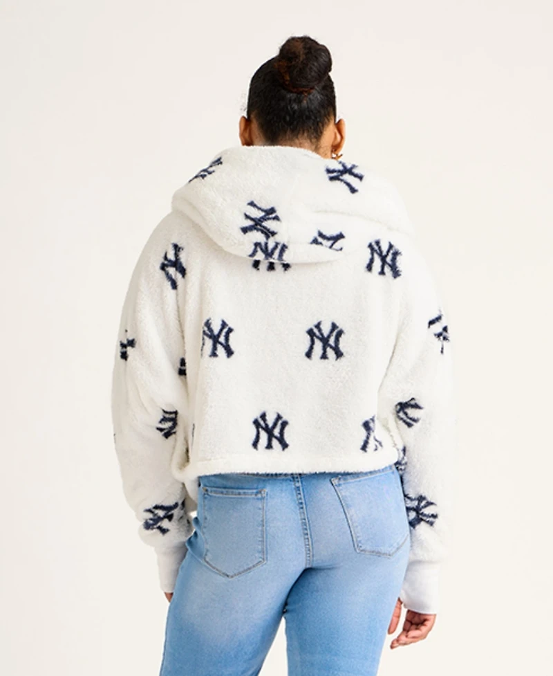 Jill Martin Licensing Llc Women's White New York Yankees All Over Print Logo Cropped Lounger Lite Sherpa Jacket