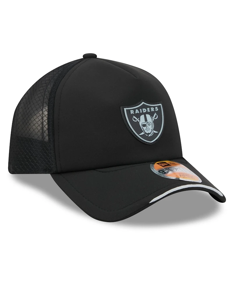 New Era Men's Black Las Vegas Raiders 2026 Sideline Apex 9FORTY Adjustable Trucker Hat